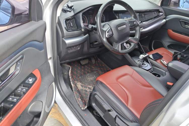 Used Haval H2s 2017 Red-Label 1.5T Dual-Clutch Comfort Model Driver Seat