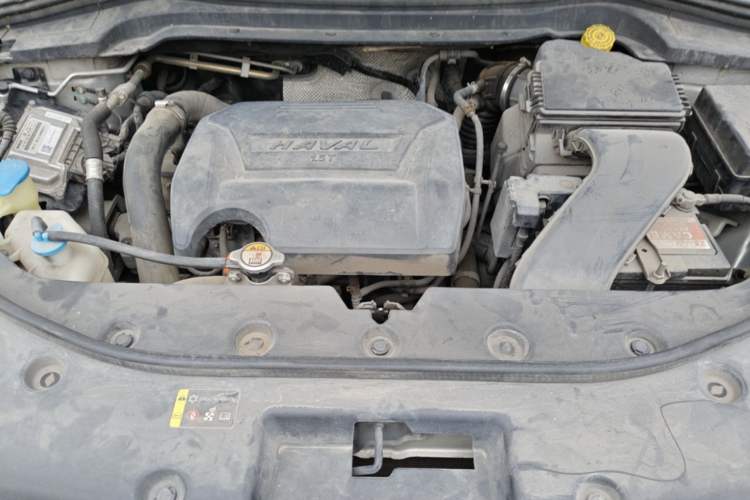 Used Haval H2s 2017 Red-Label 1.5T Dual-Clutch Comfort Model Engine Bay