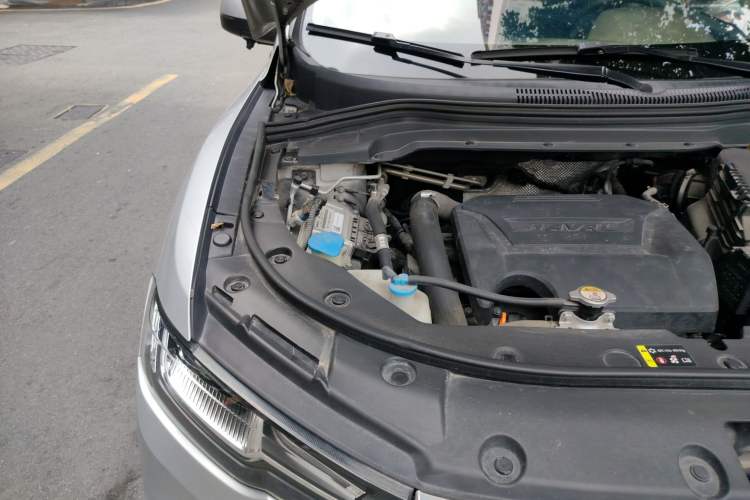 Used Haval H2s 2017 Blue Label 1.5T Dual-Clutch Elite Model Engine Bay Right