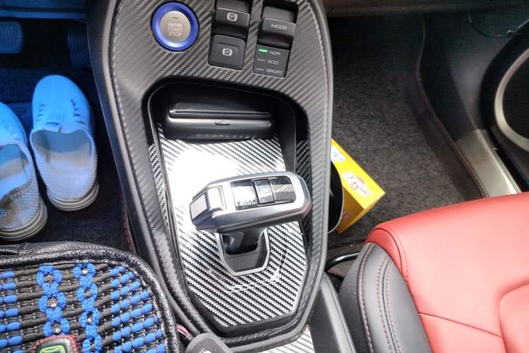 Used Haval H2s 2017 Blue Label 1.5T Dual-Clutch Elite Model Gear Lever