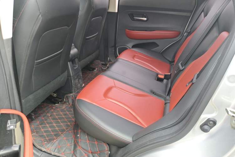 Used Haval H2s 2017 Red-Label 1.5T Dual-Clutch Comfort Model Left Rear Seat