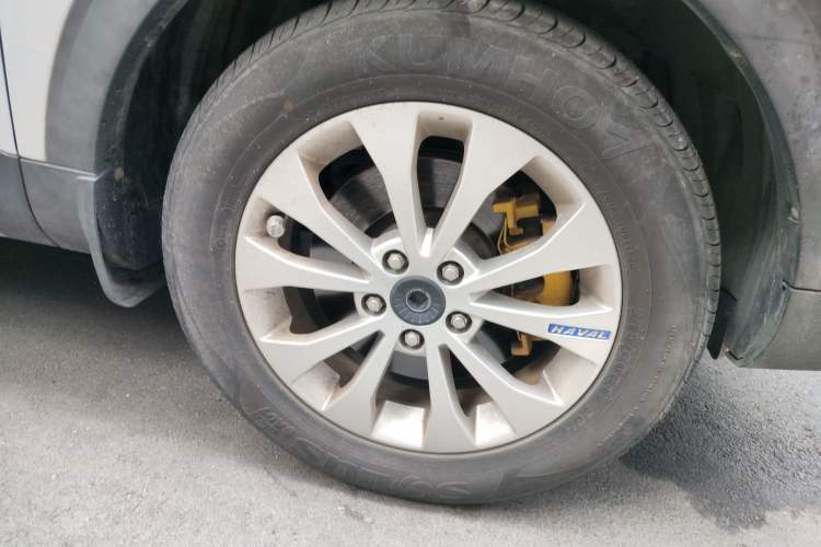 Used Haval H2s 2017 Blue Label 1.5T Dual-Clutch Elite Model Right Front Wheel Hub