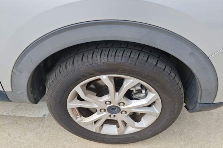 Used Haval H2s 2017 Red-Label 1.5T Dual-Clutch Comfort Model Right Front Wheel Hub