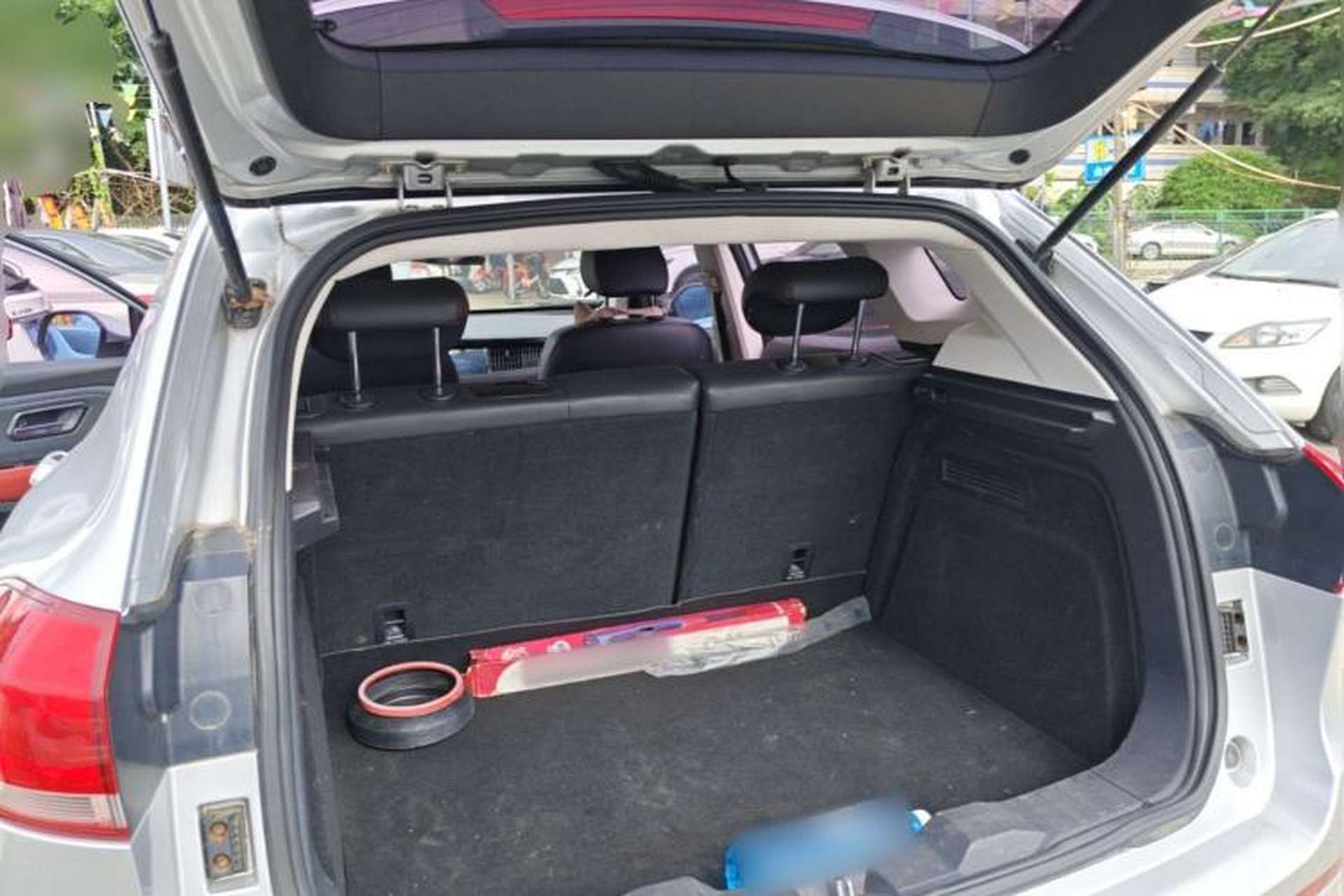 Used Haval H2s 2017 Red-Label 1.5T Dual-Clutch Comfort Model Trunk