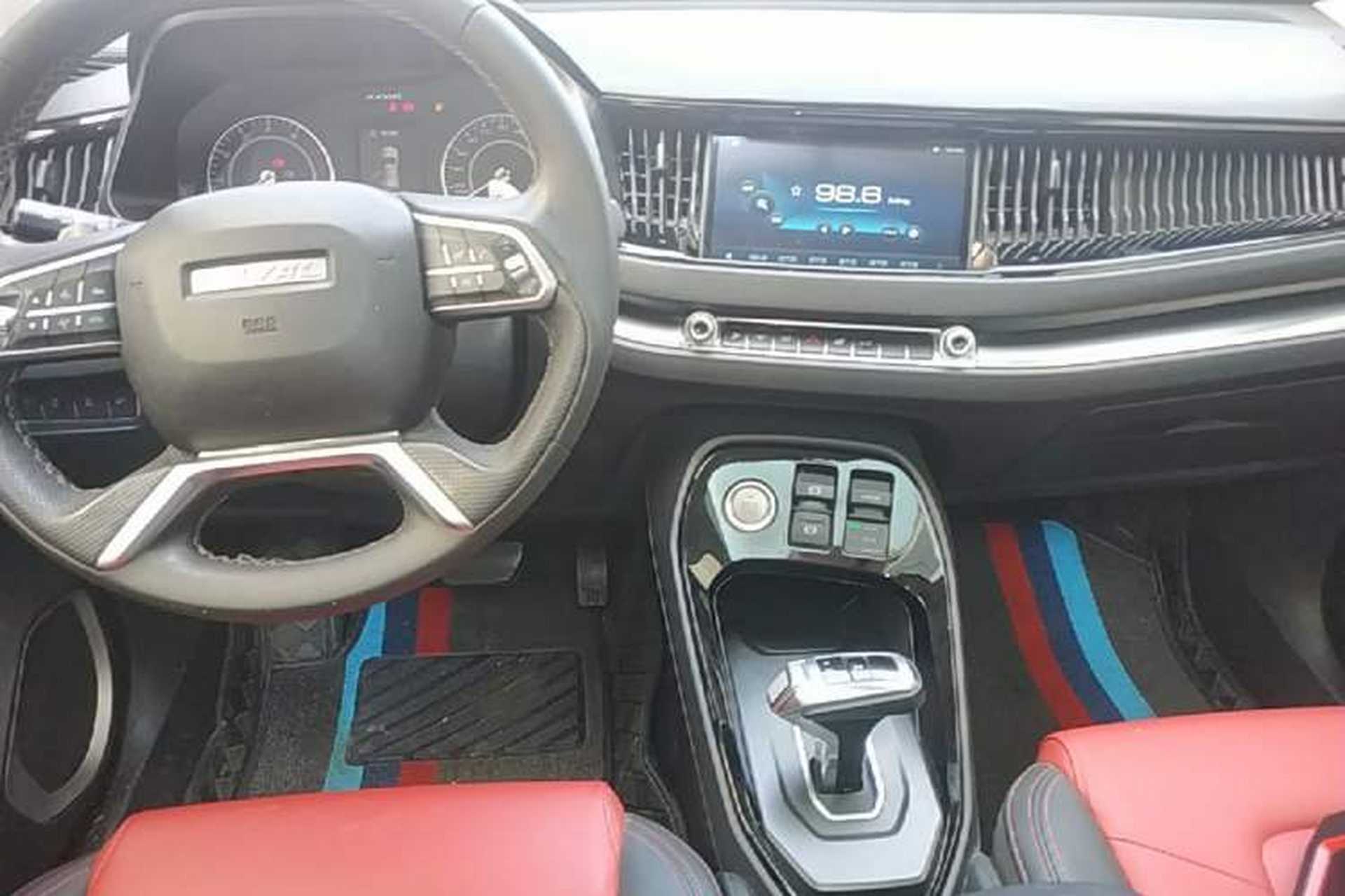 Used Haval H2s 2017 Red-Label 1.5T Dual-Clutch Elite Model Audio And AC Panel
