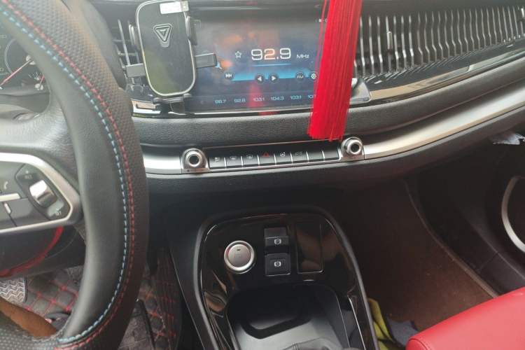 Used Haval H2s 2017 Red Label 1.5T Manual Comfort Model Audio And AC Panel