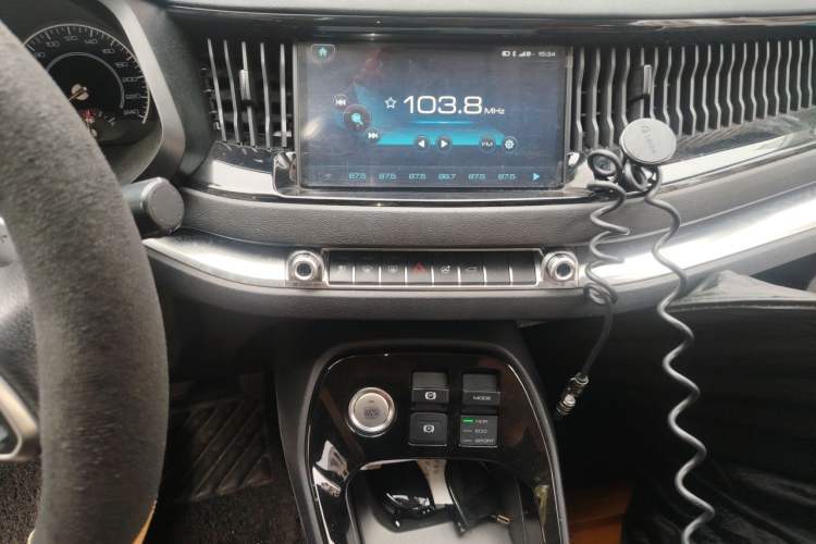 Used Haval H2s 2017 Red-Label 1.5T Dual-Clutch Elite Model Audio And AC Panel