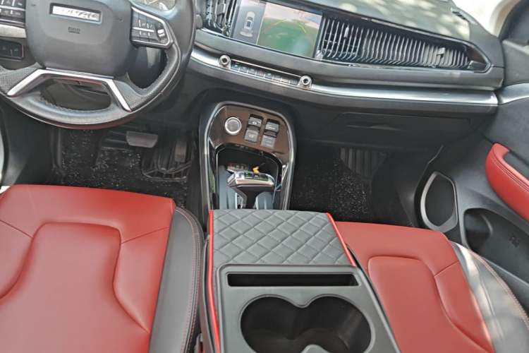 Used Haval H2s 2017 Red-Label 1.5T Dual-Clutch Elite Model Audio And AC Panel