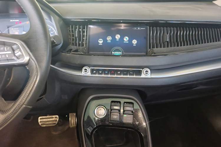 Used Haval H2s 2017 Red-Label 1.5T Dual-Clutch Luxury Model Audio And AC Panel