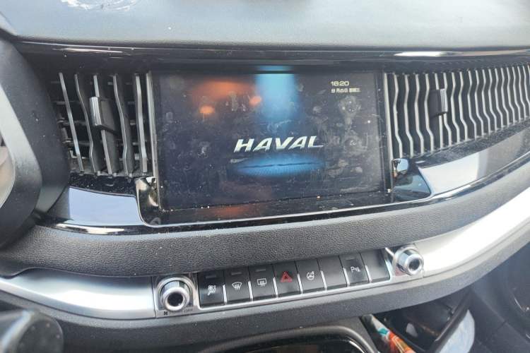 Used Haval H2s 2017 Blue Label 1.5T Dual-Clutch Luxury Model Audio And AC Panel