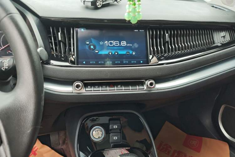 Used Haval H2s 2017 Blue Label 1.5T Dual-Clutch Elite Model Audio And AC Panel