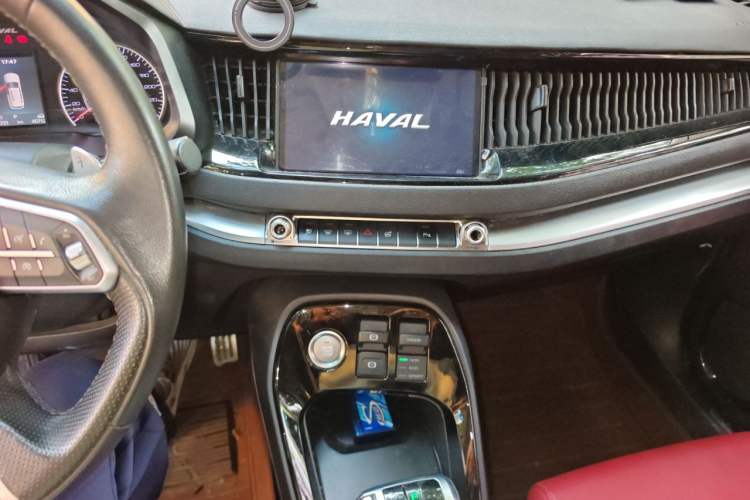 Used Haval H2s 2017 Blue Label 1.5T Dual-Clutch Luxury Model Audio And AC Panel