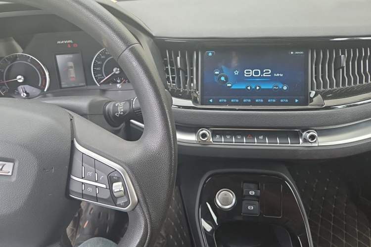 Used Haval H2s 2017 Blue Label 1.5T Manual Comfort Edition Audio And AC Panel