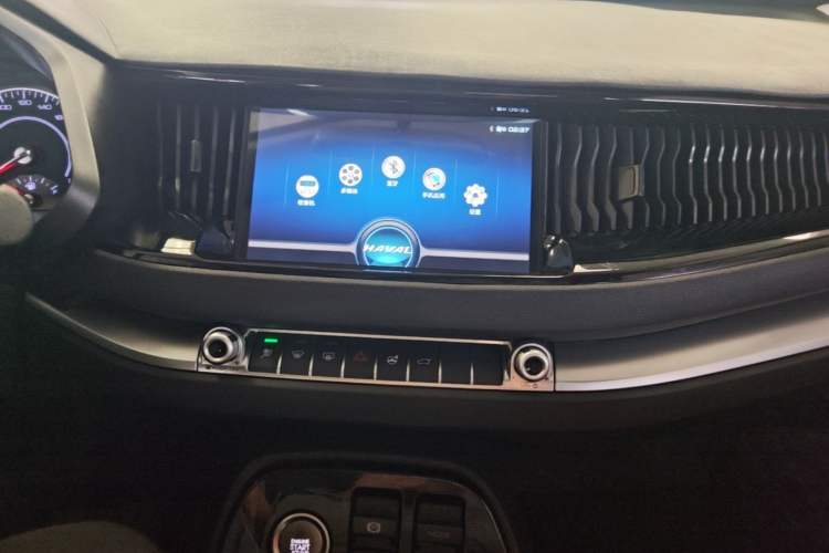 Used Haval H2s 2017 Red-Label 1.5T Dual-Clutch Elite Model Audio And AC Panel