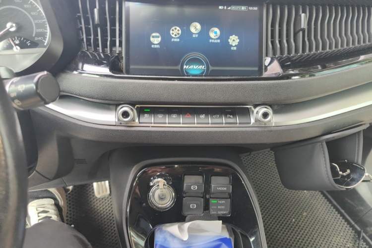 Used Haval H2s 2017 Red-Label 1.5T Dual-Clutch Luxury Model Audio And AC Panel