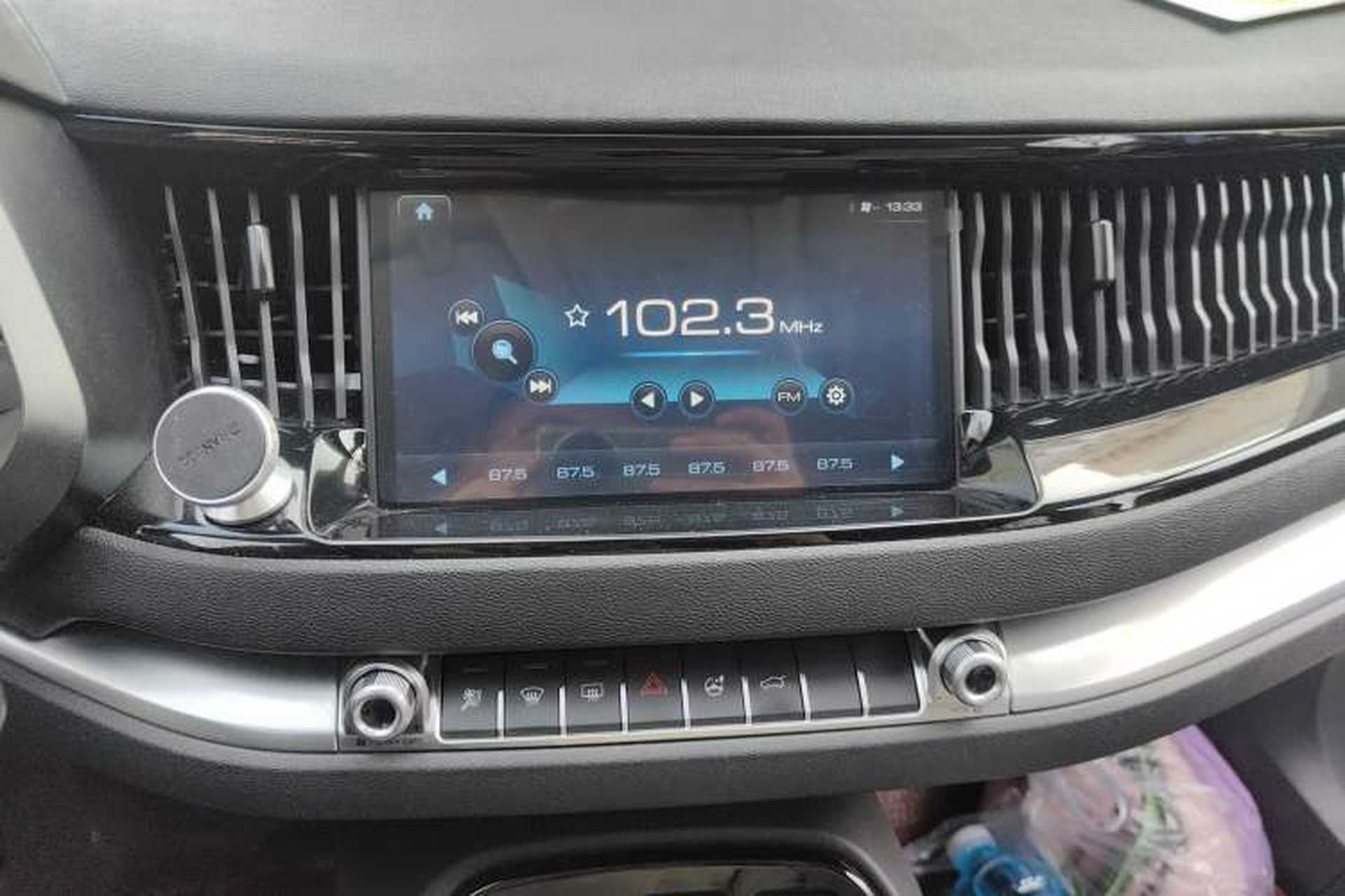 Used Haval H2s 2017 Red-Label 1.5T Dual-Clutch Elite Model Audio And AC Panel