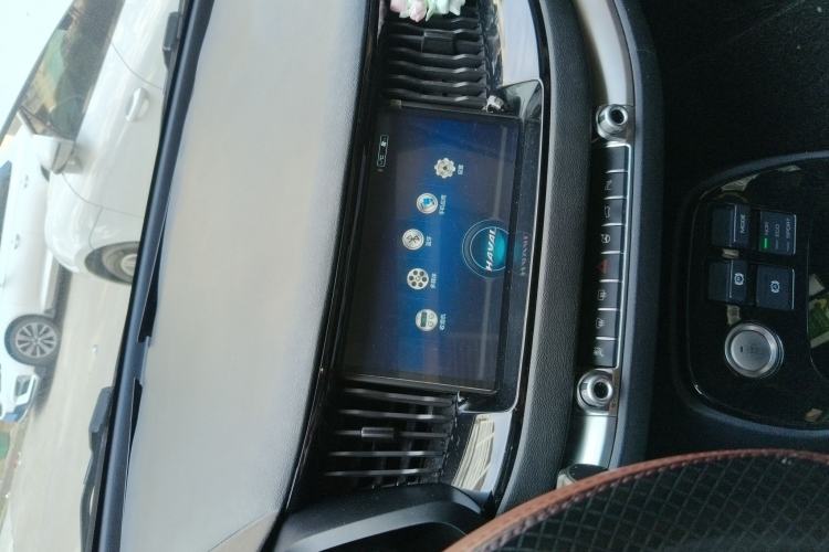 Used Haval H2s 2017 Red-Label 1.5T Dual-Clutch Luxury Model Audio And AC Panel