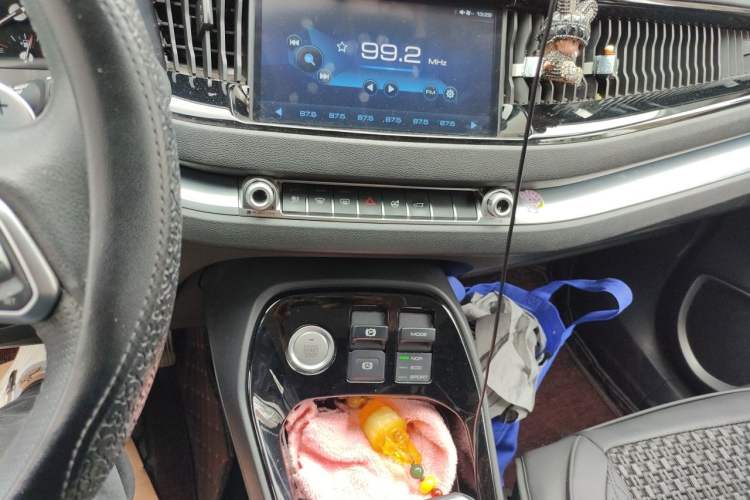 Used Haval H2s 2017 Red-Label 1.5T Dual-Clutch Comfort Model Audio And AC Panel