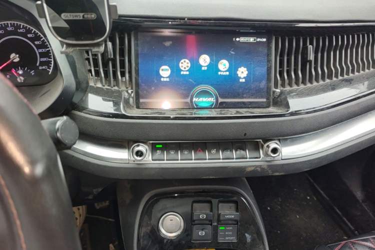 Used Haval H2s 2017 Red-Label 1.5T Dual-Clutch Luxury Model Audio And AC Panel
