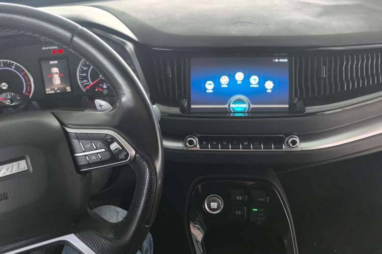 Used Haval H2s 2017 Red-Label 1.5T Dual-Clutch Elite Model Center Console