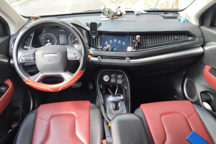 Used Haval H2s 2017 Blue Label 1.5T Dual-Clutch Comfort Model Center Console