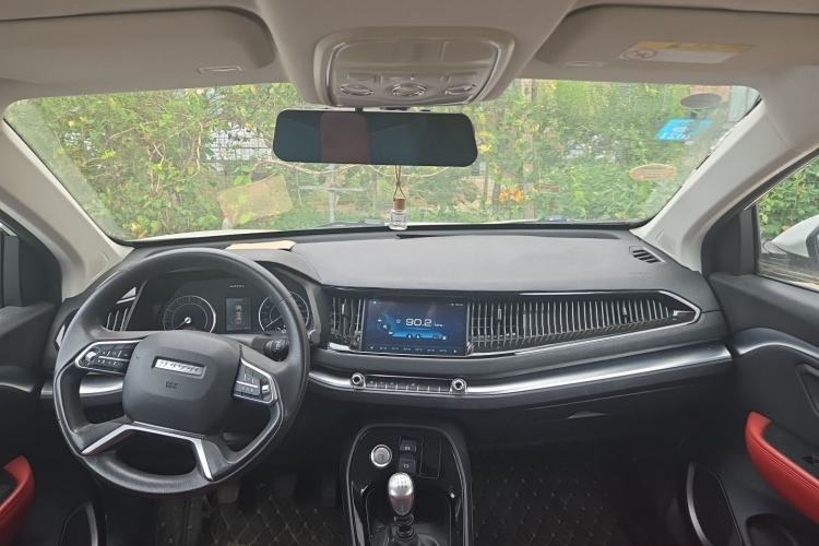 Used Haval H2s 2017 Blue Label 1.5T Manual Comfort Edition Center Console