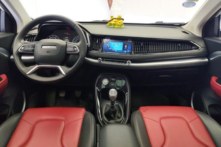 Used Haval H2s 2017 Red-Label 1.5T Manual Elite Model Center Console
