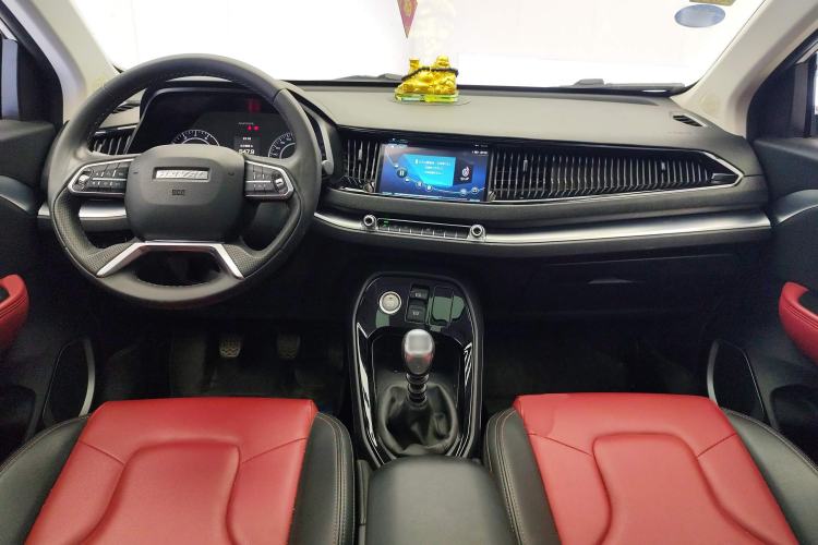Used Haval H2s 2017 Red-Label 1.5T Manual Elite Model Center Console