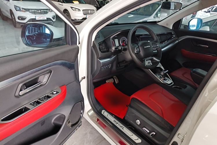 Used Haval H2s 2017 Red-Label 1.5T Dual-Clutch Luxury Model Driver Seat