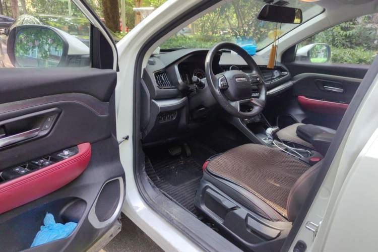 Used Haval H2s 2017 Red-Label 1.5T Dual-Clutch Elite Model Driver Seat