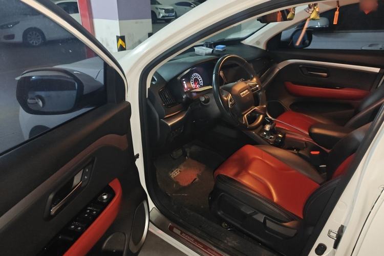 Used Haval H2s 2017 Red-Label 1.5T Dual-Clutch Elite Model Driver Seat