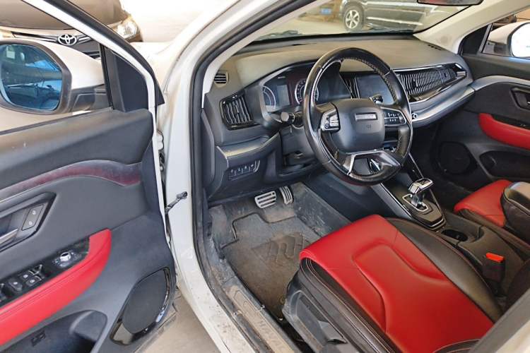 Used Haval H2s 2017 Blue Label 1.5T Dual-Clutch Luxury Model Driver Seat