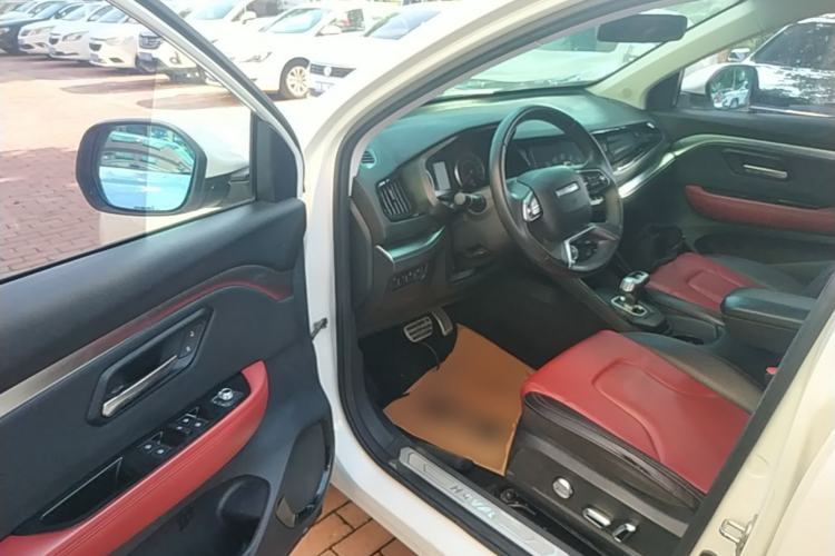 Used Haval H2s 2017 Red-Label 1.5T Dual-Clutch Luxury Model Driver Seat