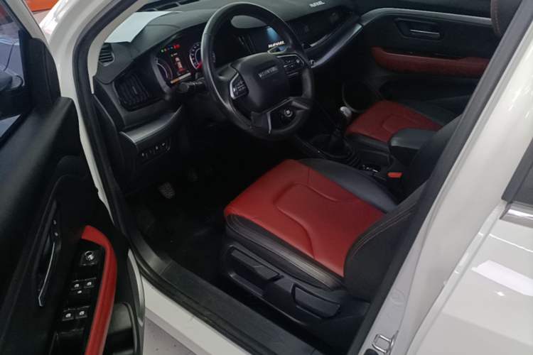Used Haval H2s 2017 Red-Label 1.5T Manual Elite Model Driver Seat