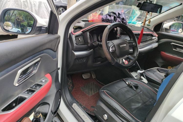 Used Haval H2s 2017 Red-Label 1.5T Dual-Clutch Luxury Model Driver Seat
