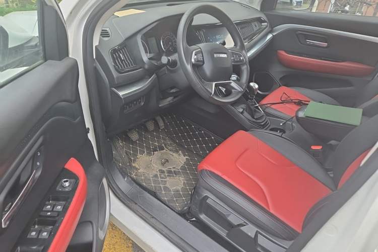 Used Haval H2s 2017 Blue Label 1.5T Manual Comfort Edition Driver Seat