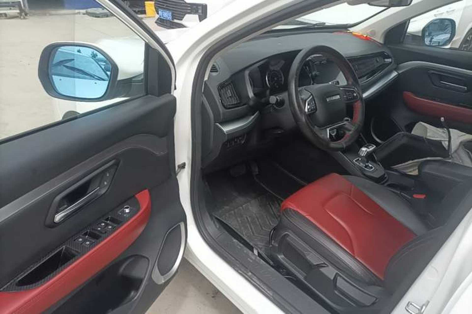 Used Haval H2s 2017 Red-Label 1.5T Dual-Clutch Elite Model Driver Seat