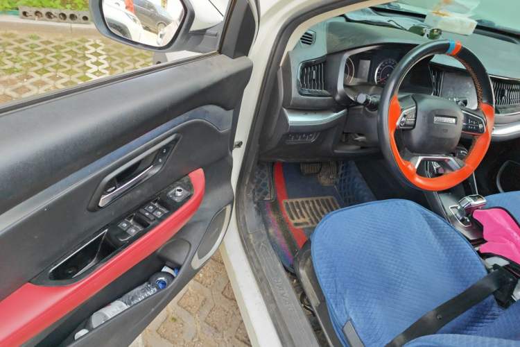 Used Haval H2s 2017 Blue Label 1.5T Dual-Clutch Elite Model Driver Seat