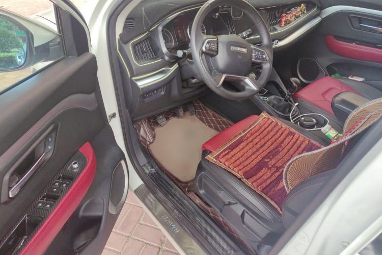 Used Haval H2s 2017 Red Label 1.5T Manual Comfort Model Driver Seat
