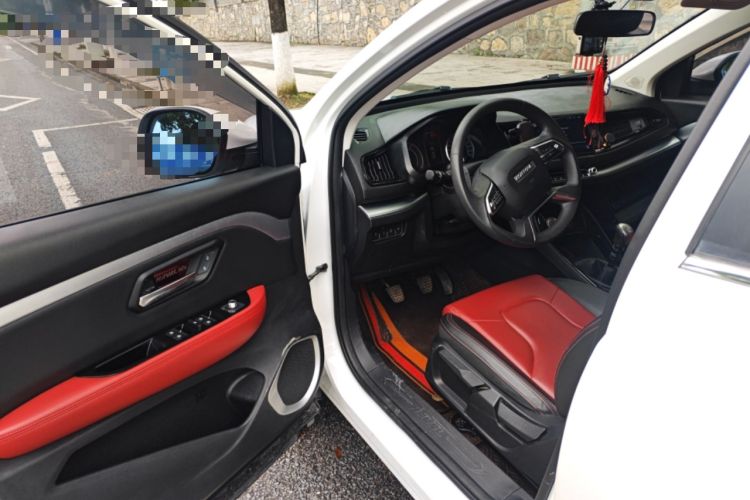 Used Haval H2s 2017 Blue Label 1.5T Manual Comfort Edition Driver Seat