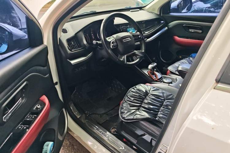 Used Haval H2s 2017 Red-Label 1.5T Dual-Clutch Comfort Model Driver Seat