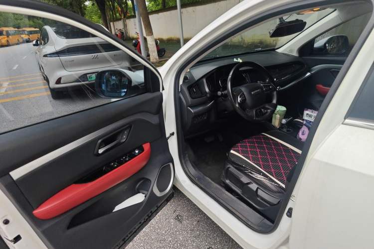 Used Haval H2s 2017 Blue Label 1.5T Dual-Clutch Luxury Model Driver Seat