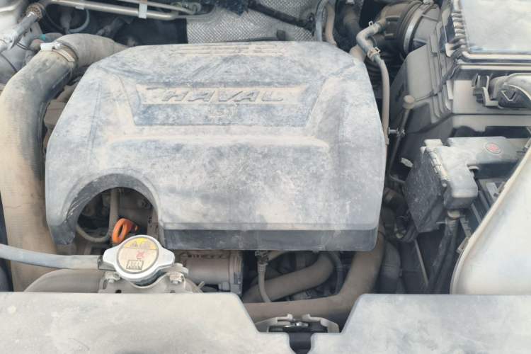 Used Haval H2s 2017 Red-Label 1.5T Dual-Clutch Elite Model Engine Bay