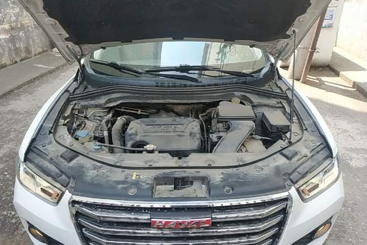 Used Haval H2s 2017 Red-Label 1.5T Dual-Clutch Elite Model Engine Bay