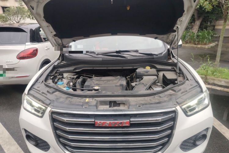 Used Haval H2s 2017 Red-Label 1.5T Dual-Clutch Elite Model Engine Bay