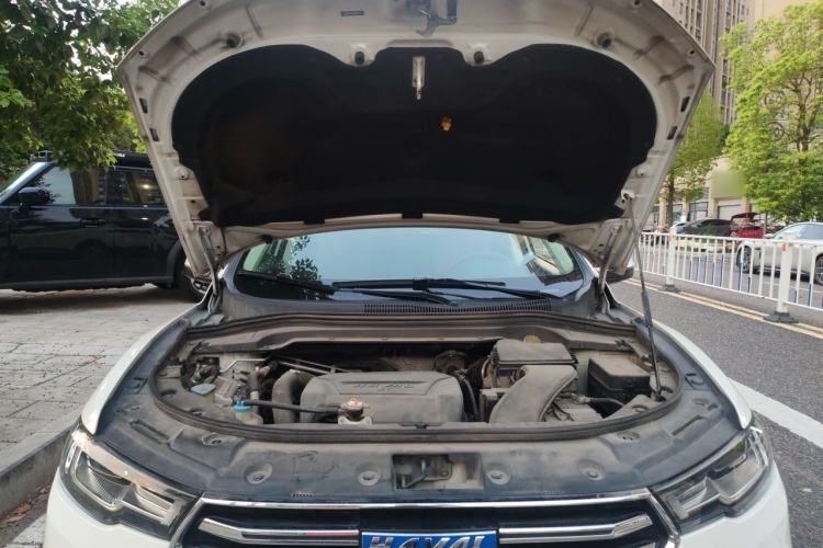 Used Haval H2s 2017 Blue Label 1.5T Dual-Clutch Elite Model Engine Bay