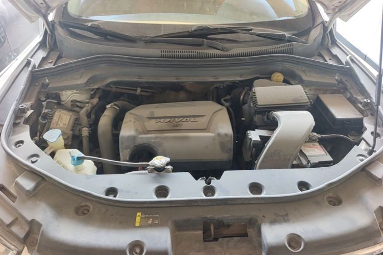 Used Haval H2s 2017 Red-Label 1.5T Dual-Clutch Luxury Model Engine Bay