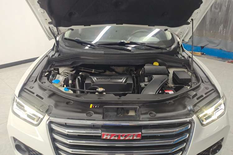 Used Haval H2s 2017 Red-Label 1.5T Dual-Clutch Elite Model Engine Bay