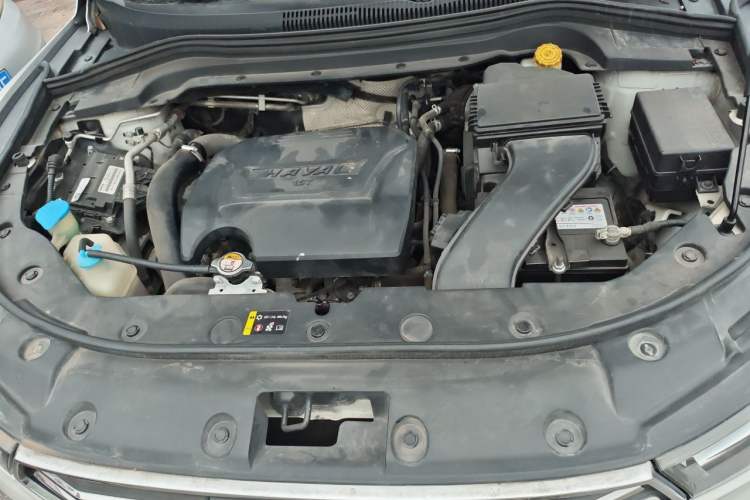 Used Haval H2s 2017 Blue Label 1.5T Dual-Clutch Elite Model Engine Bay