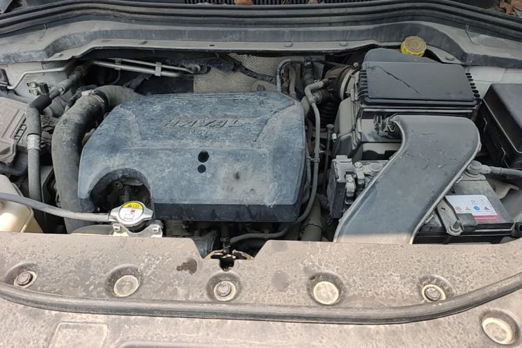Used Haval H2s 2017 Red-Label 1.5T Dual-Clutch Luxury Model Engine Bay